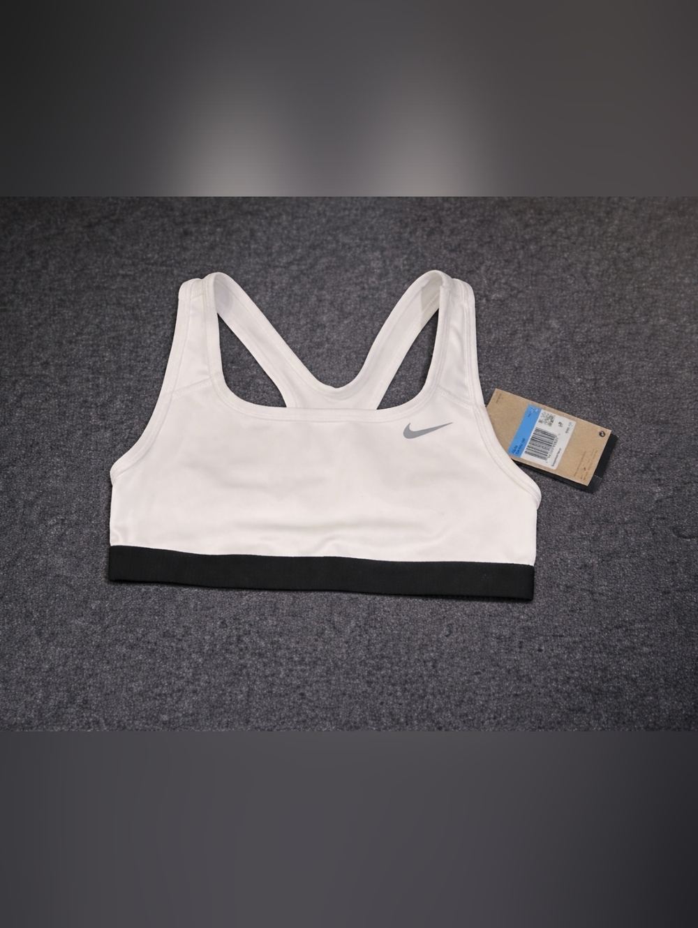 NWT Nike Girls Sports Bra Size M White Black